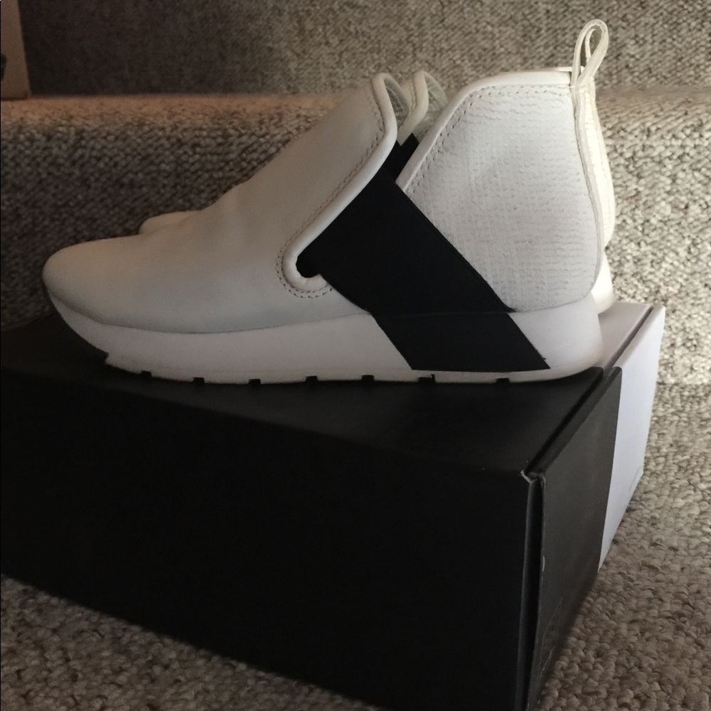 Size 6.5 Dolce Vita Leather Sneakers